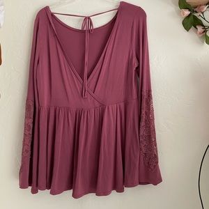 American Eagle Soft and Sexy Blouse